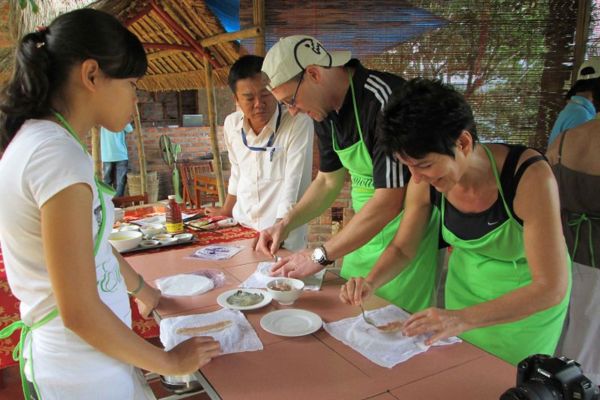 Curso de cocina en la aldea de Thuy Bieu