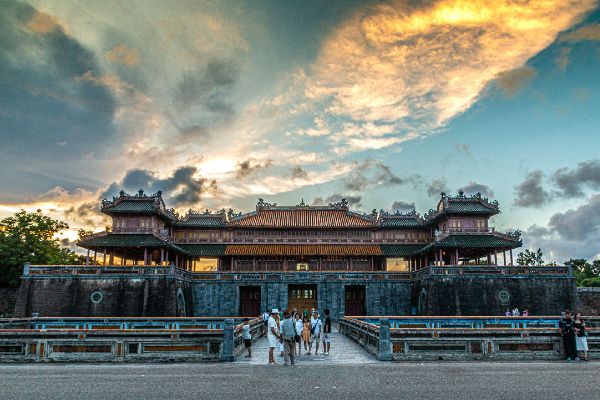 Tour clásico de Vietnam para familia