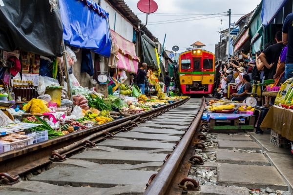 Día 14: Bangkok - Mercados flotante y del Tren