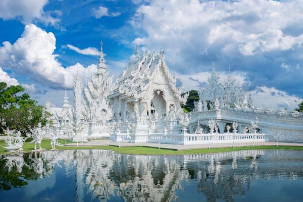 Día 10: Bangkok - Vuelo a Chiang Rai - Visitas
