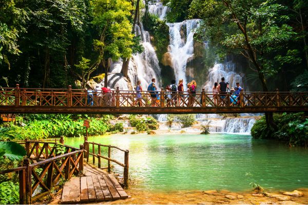 Día 11: Luang Prabang - Kuang Si