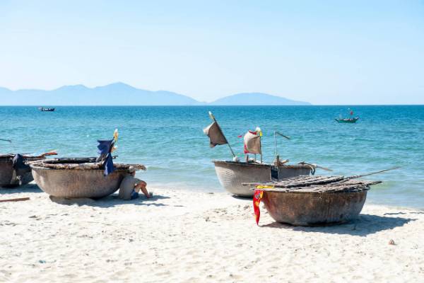 Relájate en la Bella Playa An Bang de Hoi An, Vietnam