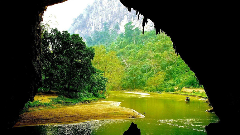 Cueva Puong en Ba Be