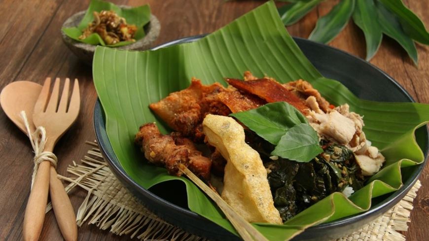 Babi Guling cochinillo asado Bali Indonesia