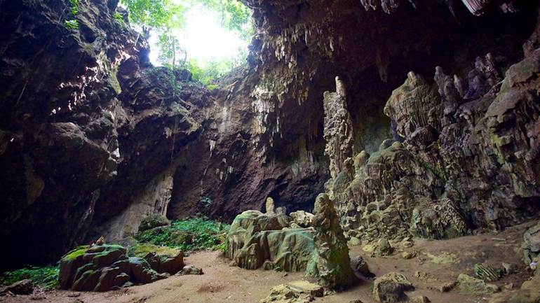 Cueva Chieu en Mai Chau