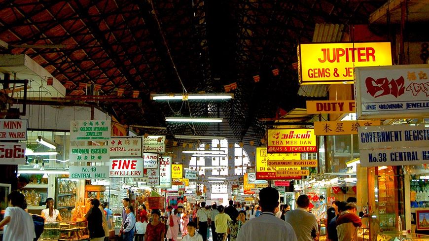 Mercado Bogyoke Aung San en Yangon Myanmar
