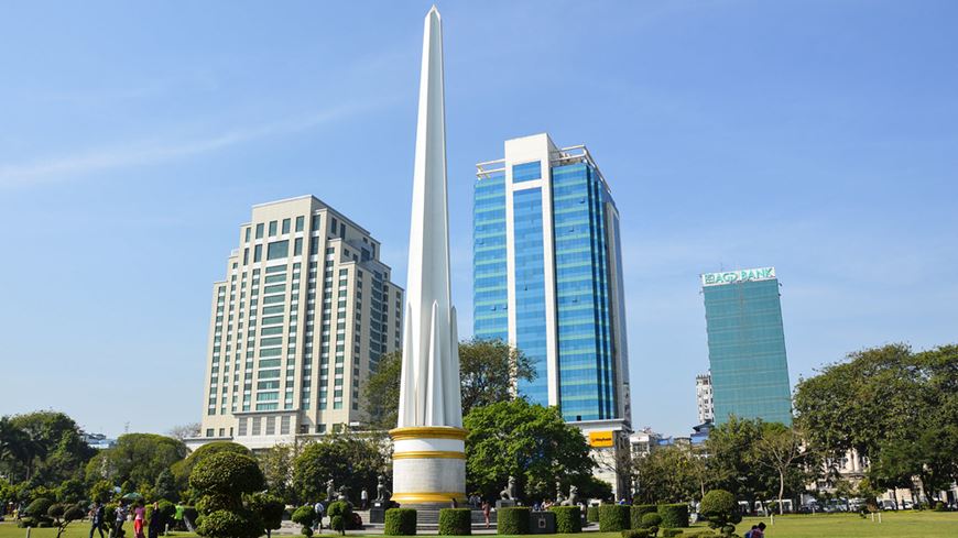 Monumento de la independencia Yangon